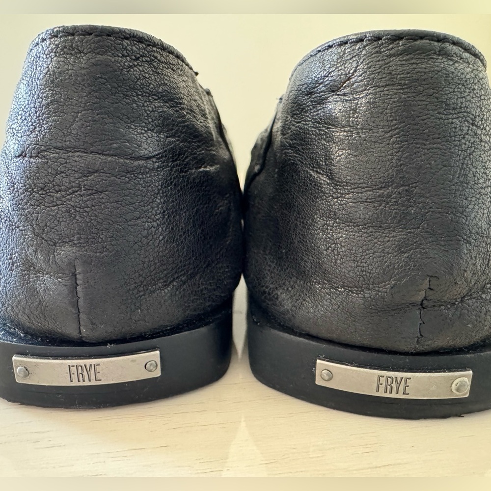 Frye woman’s Black Leather Loafers